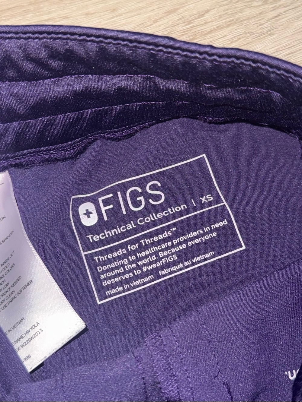 Figs Scrub Set - Picture 5 of 6